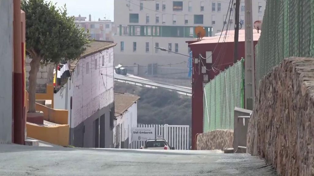 El espejismo de seguridad y calma en Ceuta con la visita de los Reyes: "Están escondidos por miedo a la policia"
