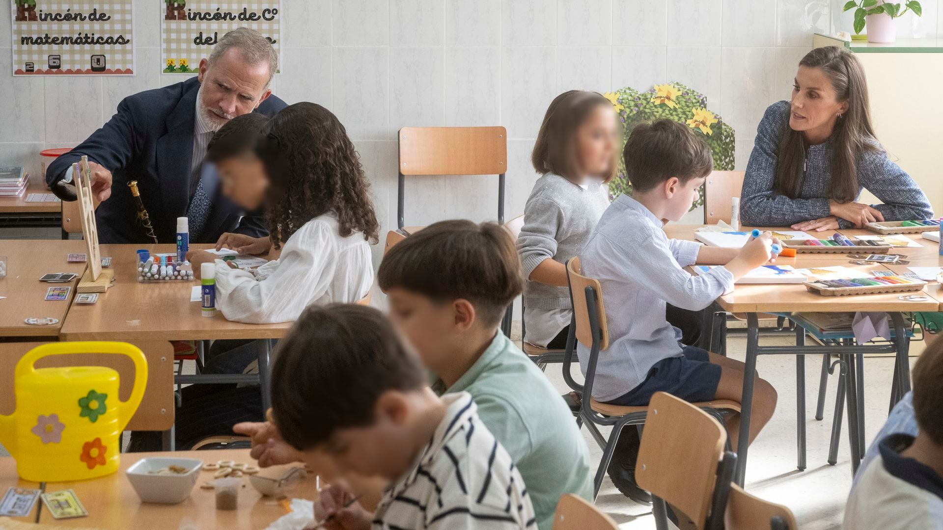 Felipe VI y Letizia en el colegio de Ceuta