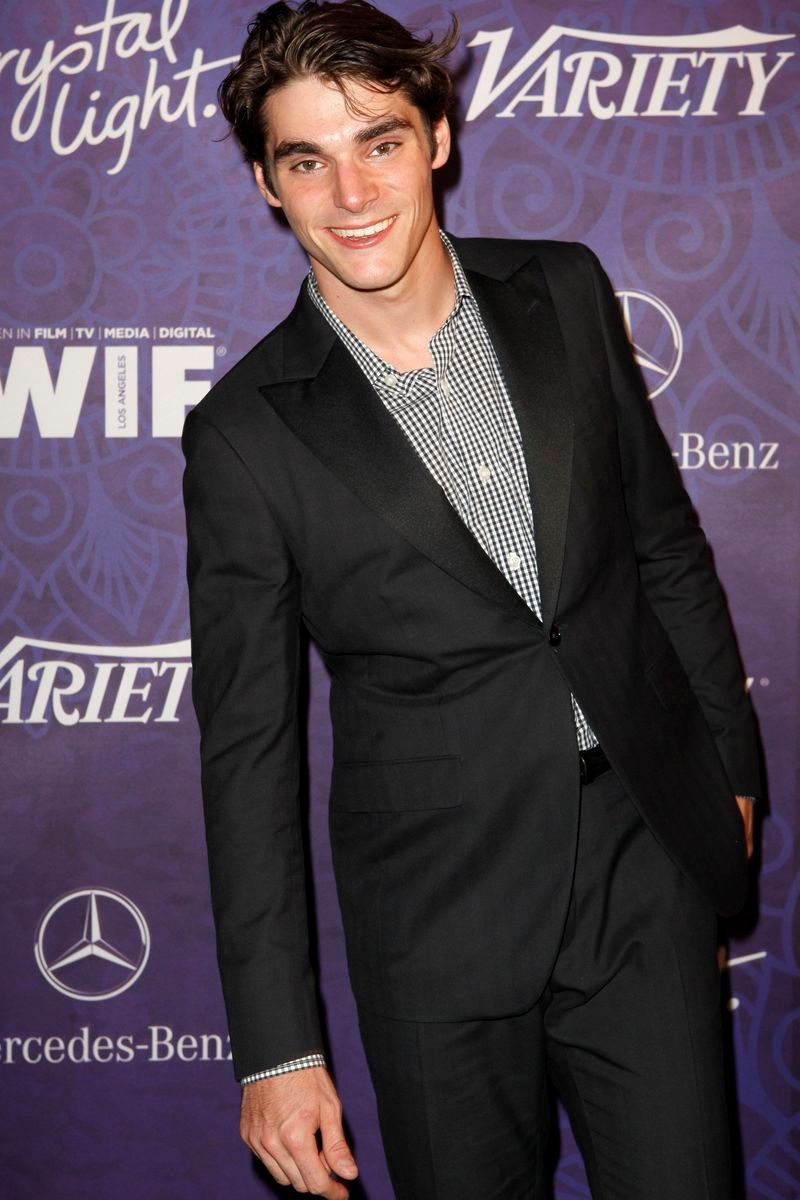 RJ Mitte ha fallecido a los 34 años y la principal hipótesis apunta a un suicidio