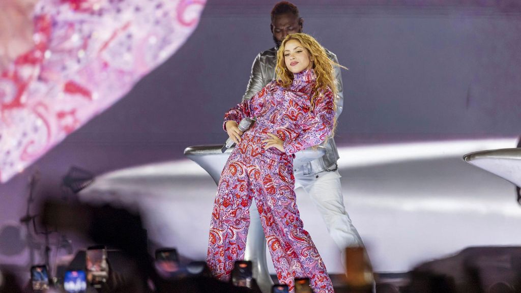 Trece conciertos después, Shakira se despide de Madrid acompañada de grandes artistas