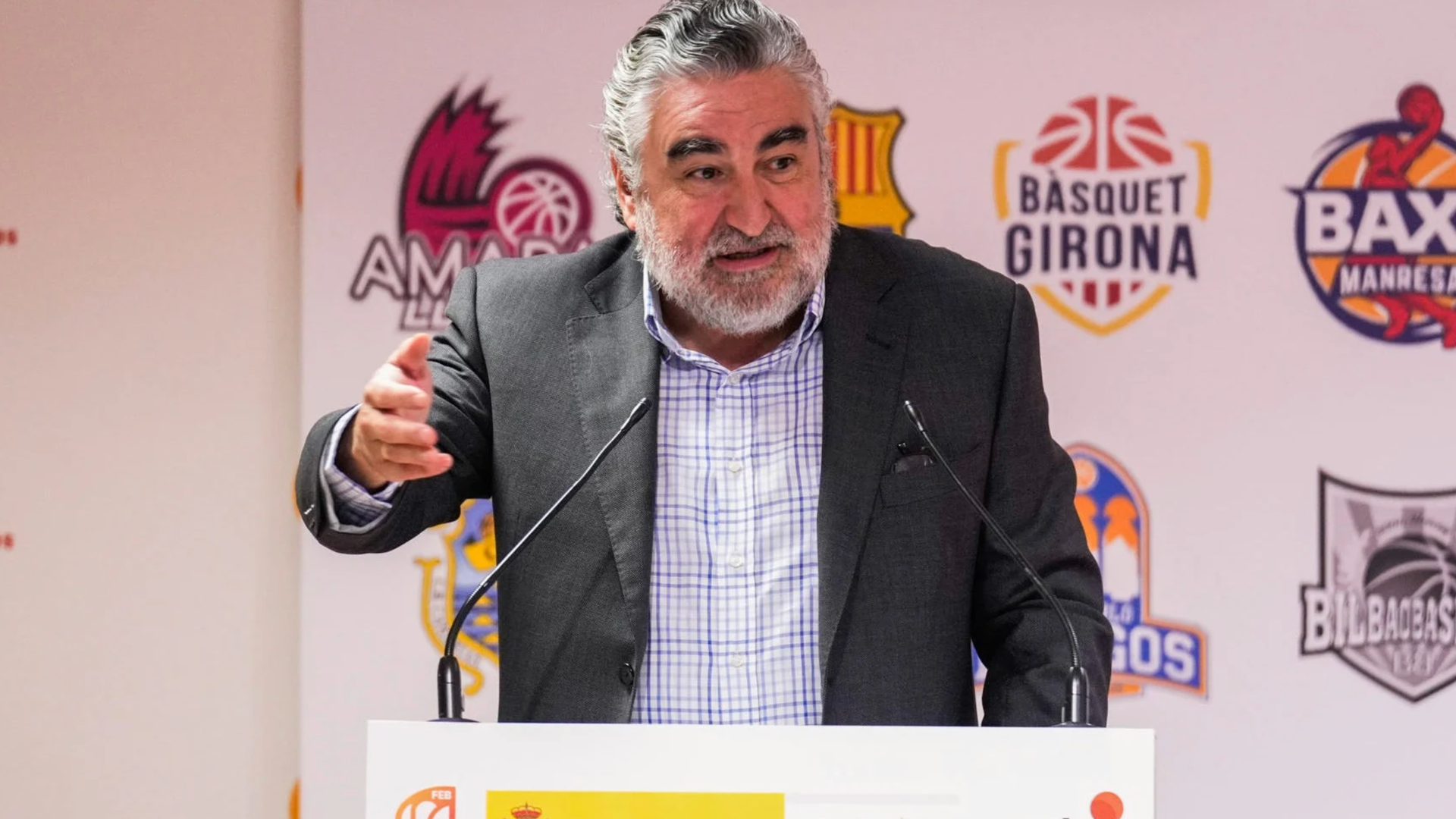 Uribes, presidente del CSD, en una rueda de prensa
