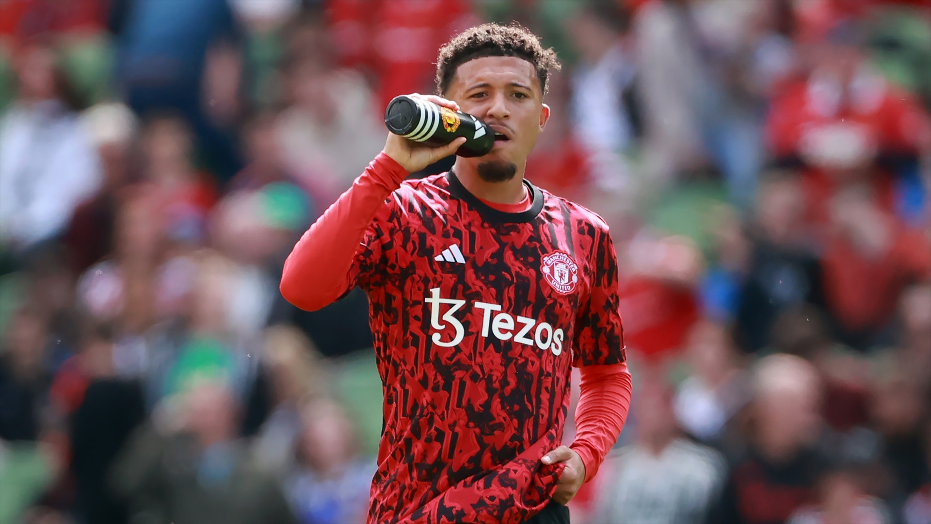 Jadon Sancho, en un calentamiento con el Manchester United Jadon Sancho, en un calentamiento con el Manchester United