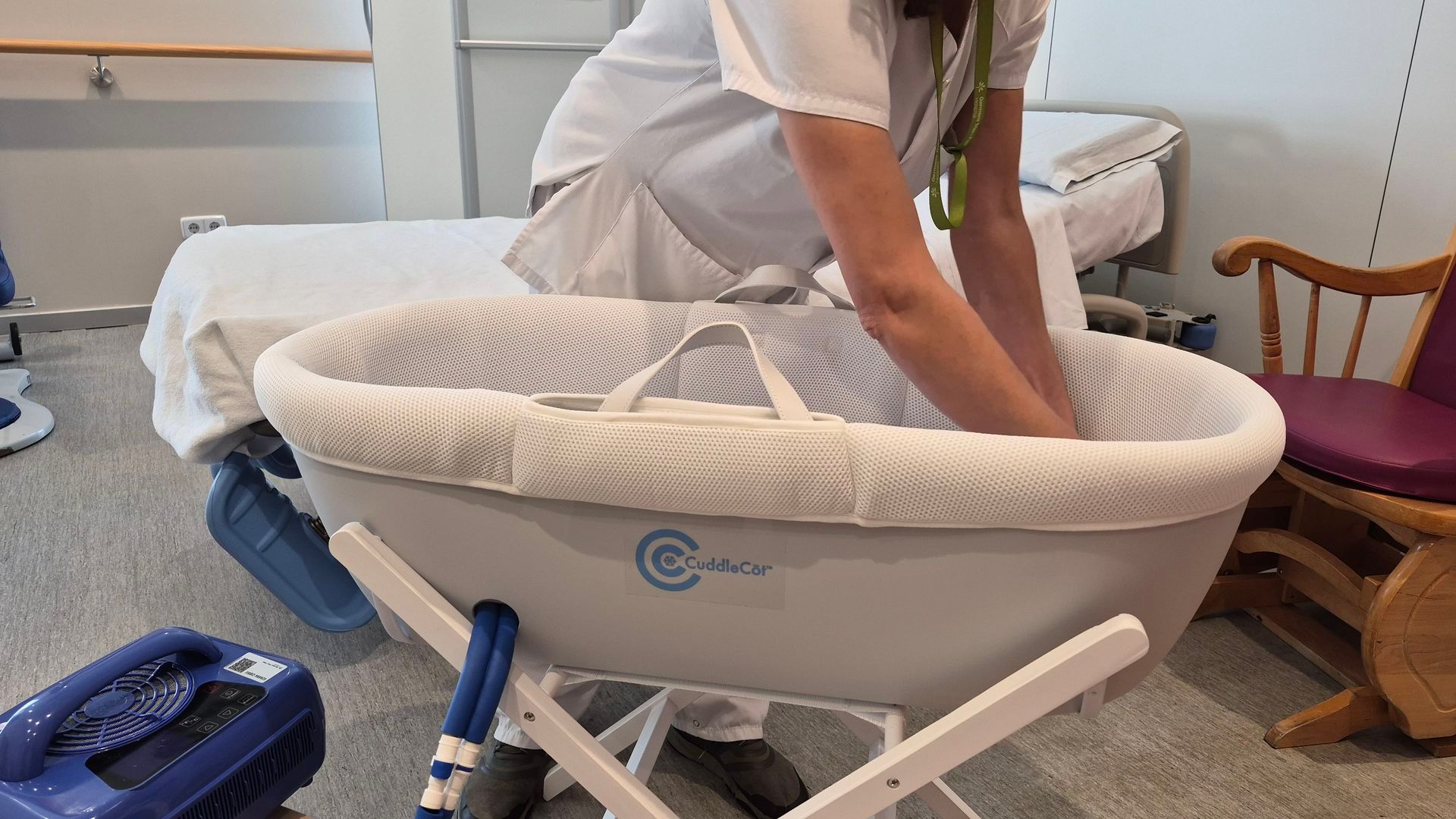 La cuna térmica, impulsada por los Servicios de Obstetricia y Pediatría La cuna térmica, impulsada por los Servicios de Obstetricia y Pediatría