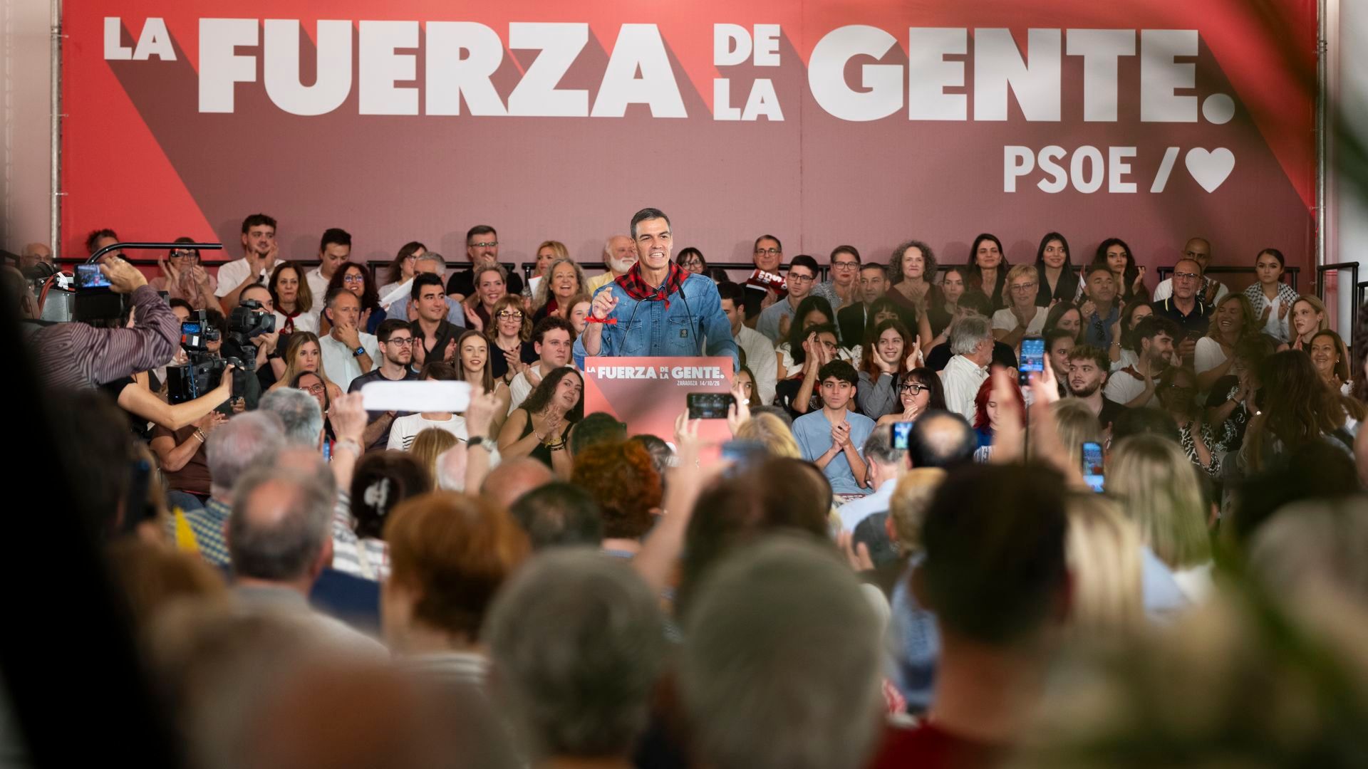 Pedro Sánchez arremete contra VOx y PP por la decisión del Supremo con la ley de nietos Pedro Sánchez arremete contra VOx y PP por la decisión del Supremo con la ley de nietos