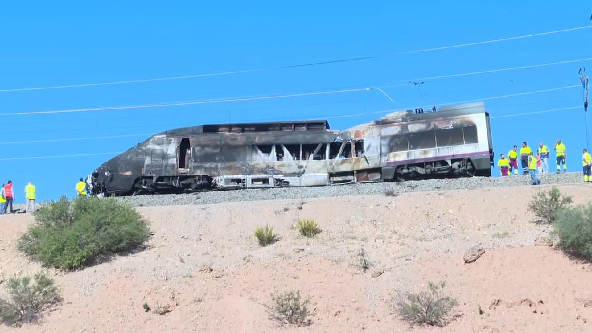 Vagón incendiado del tren de la línea Madrid Barcelona del AVE