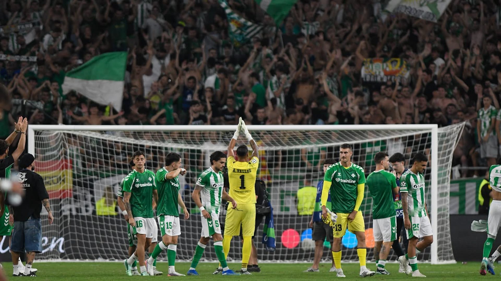 Álvaro Valles, en el Betis - Oporto