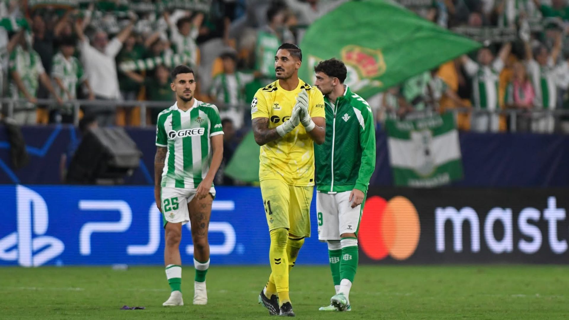 Álvaro Valles, en el Betis - Oporto Álvaro Valles, en el Betis - Oporto