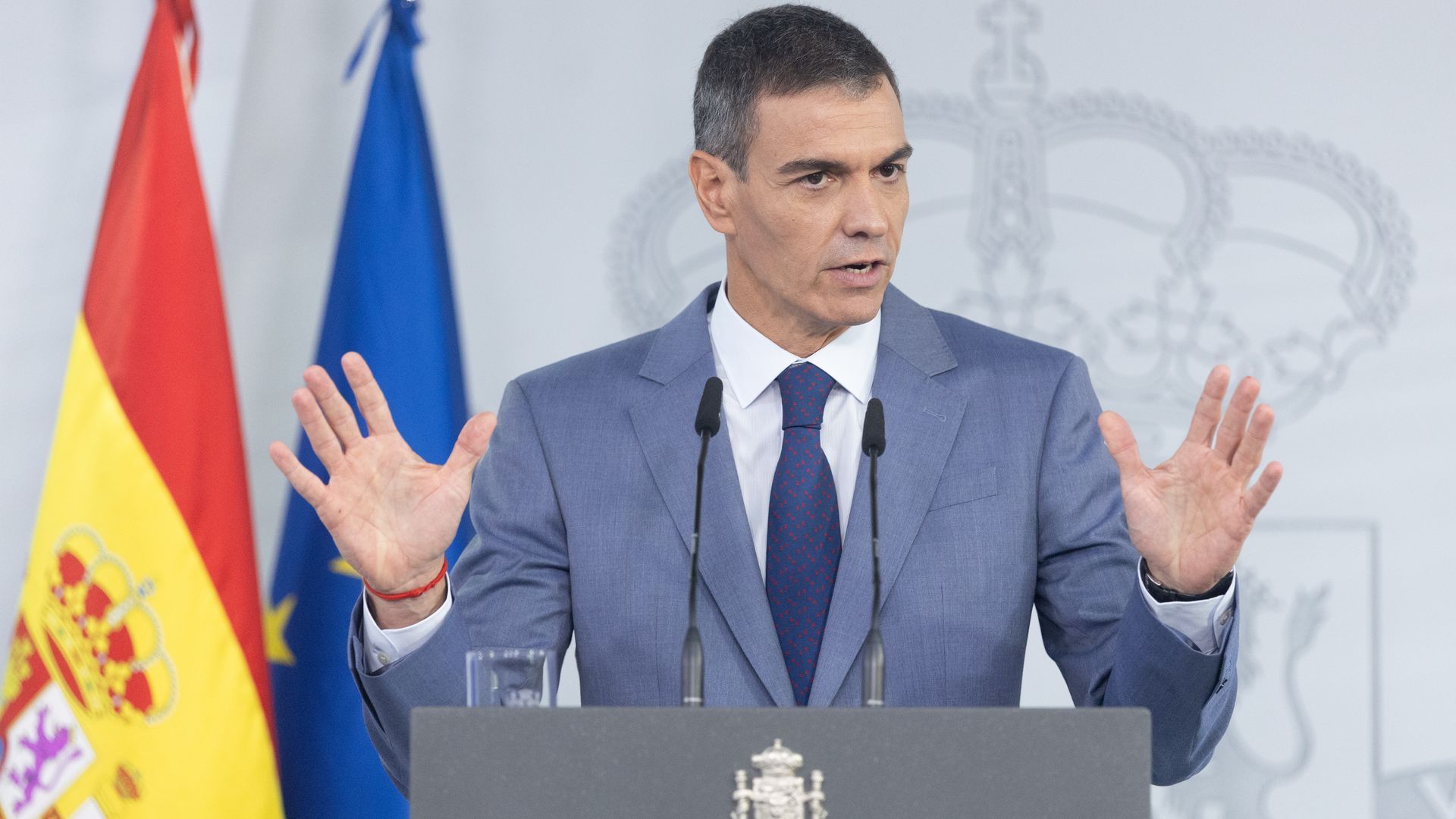 La Junta Electoral Central abre nuevo expediente sancionador a Sánchez por hacer partidismo desde Moncloa La Junta Electoral Central abre nuevo expediente sancionador a Sánchez por hacer partidismo desde Moncloa