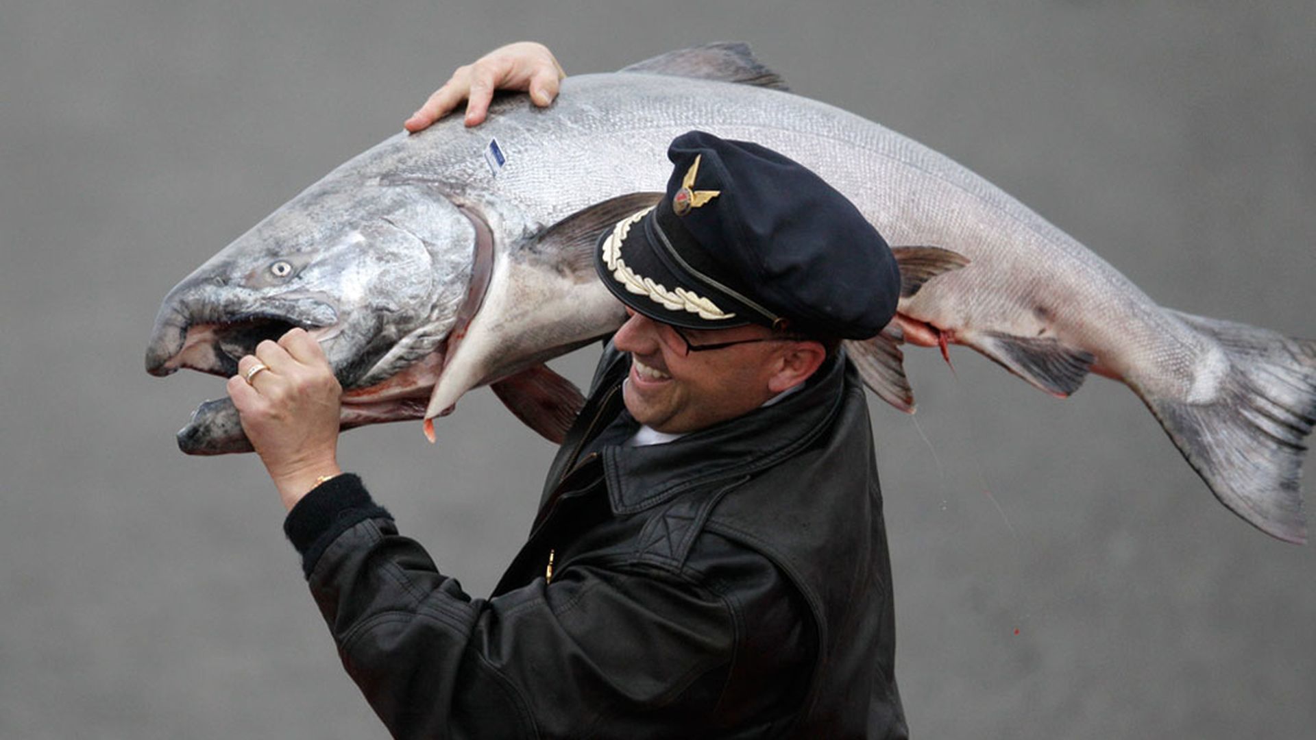 Primeros salmones de la temporada Primeros salmones de la temporada