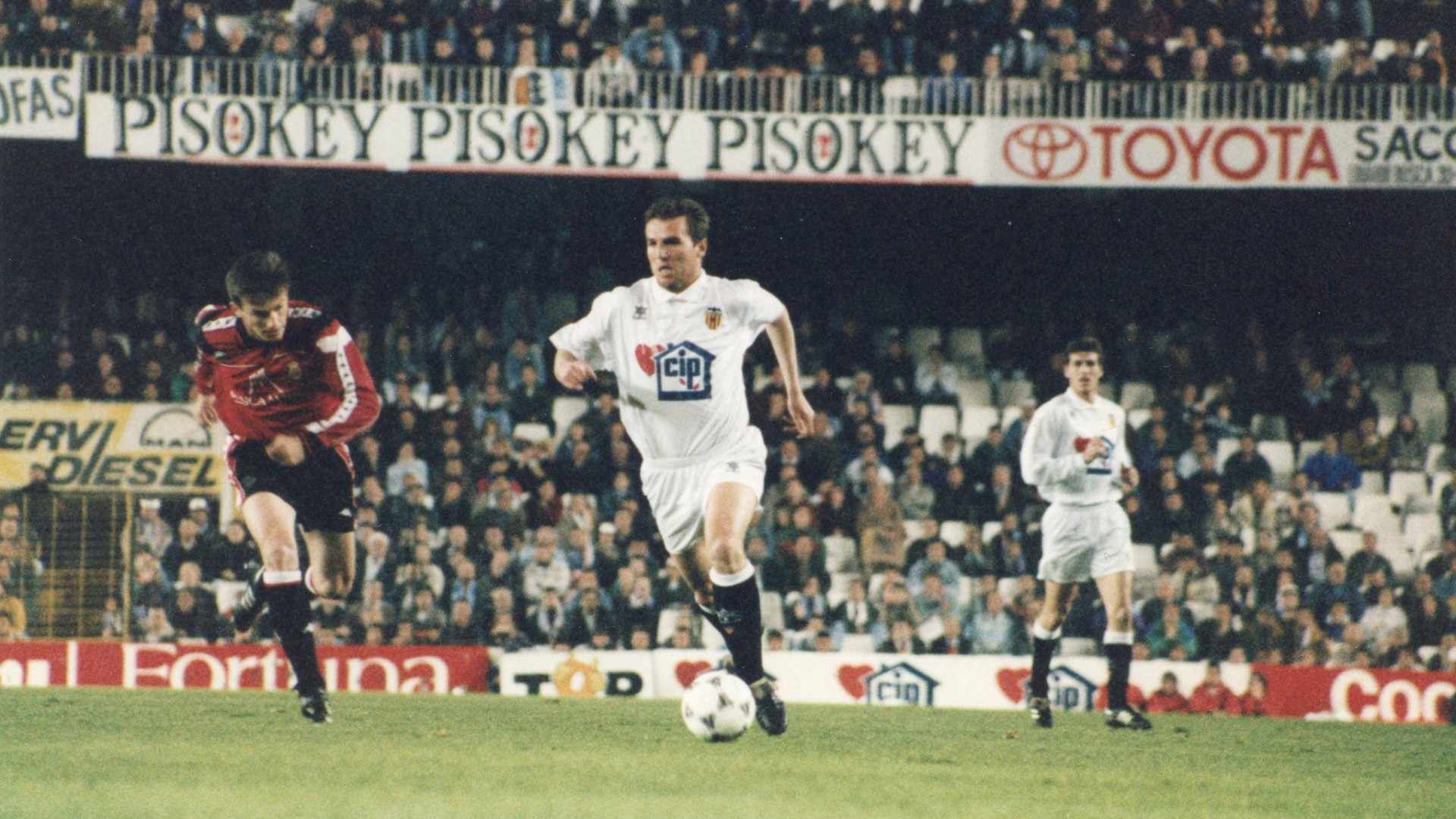 Robert Fernández con el Valencia CF