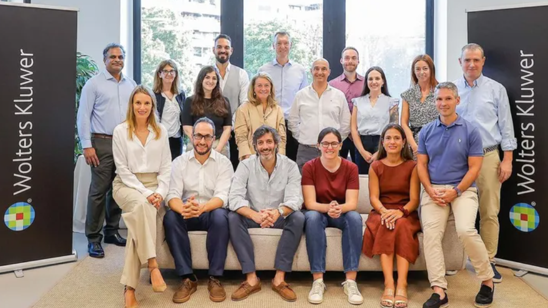 Un empresario de Vigo reparte 4 millones de euros entre sus empleados tras vender la compañía Un empresario de Vigo reparte 4 millones de euros entre sus empleados tras vender la compañía