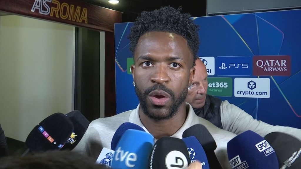 Vinicius da la cara, no entiende la sanción, acepta los pitos y exige a los árbitros