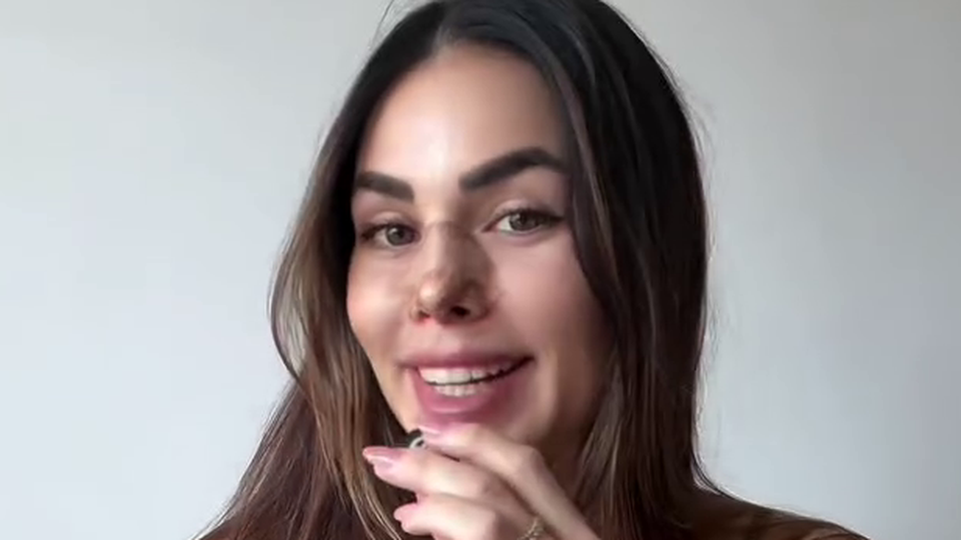 Jennifer Lara desvela a qué se dedicaba antes de trabajar en televisión Jennifer Lara desvela a qué se dedicaba antes de trabajar en televisión