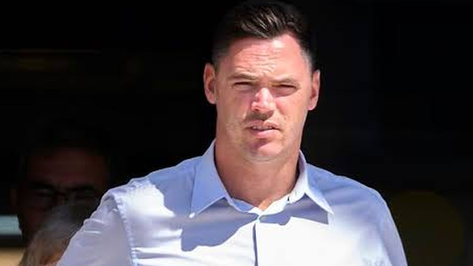 Joshua Foster, el hombre británico que ha recibido una multa tras la muerte de su hijo en Chipre Joshua Foster, el hombre británico que ha recibido una multa tras la muerte de su hijo en Chipre