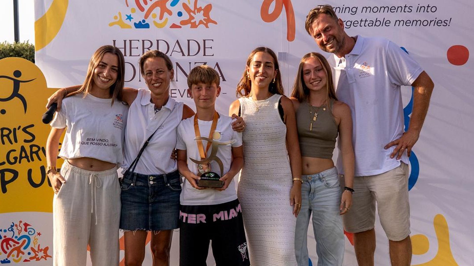 Mark-Philipp junto a su familia Mark-Philipp junto a su familia