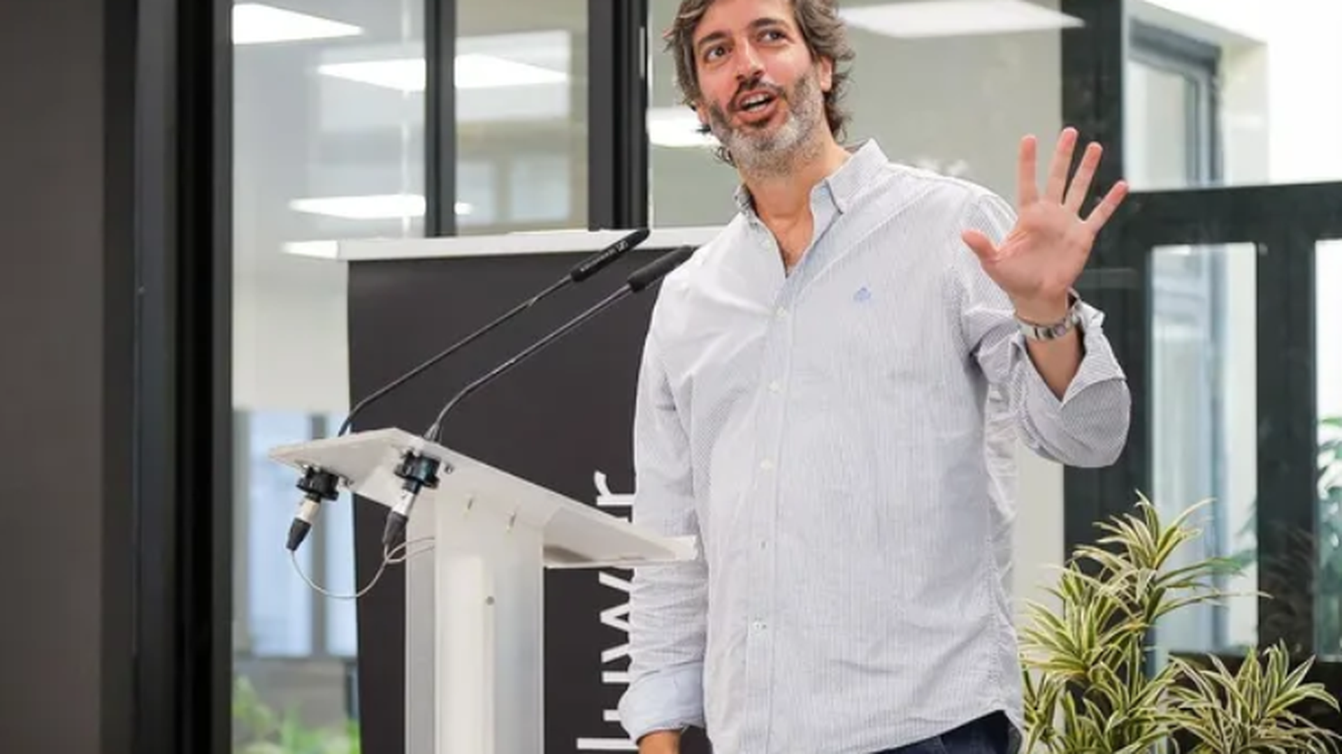 Pedro Pestana, el empresario que repartió 4,5 millones de euros entre sus empleados en Vigo Pedro Pestana, el empresario que repartió 4,5 millones de euros entre sus empleados en Vigo