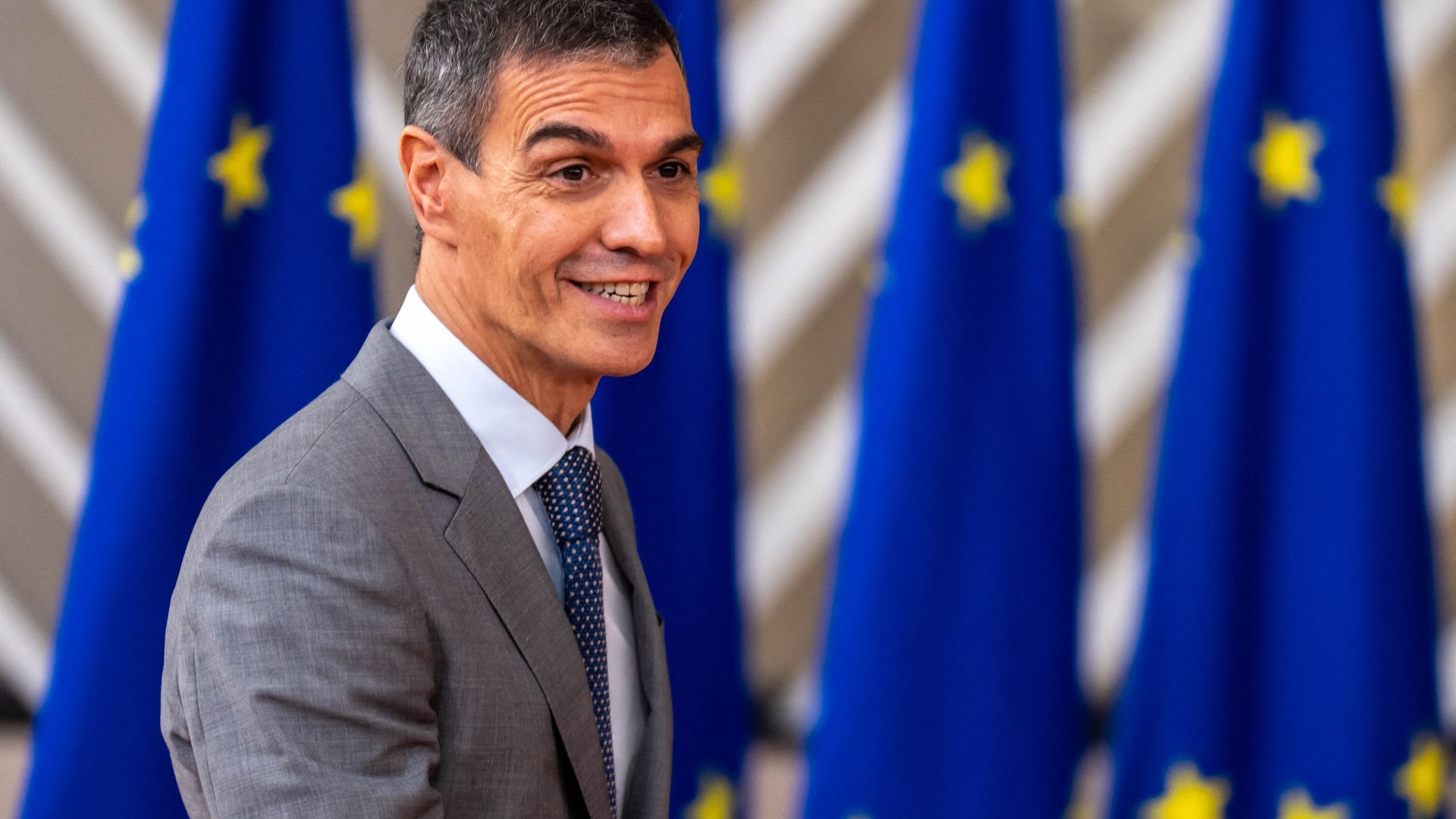 Pedro Sánchez califica de bla bla bla las críticas de los dirigentes europeos a su política de inmigración Pedro Sánchez califica de bla bla bla las críticas de los dirigentes europeos a su política de inmigración