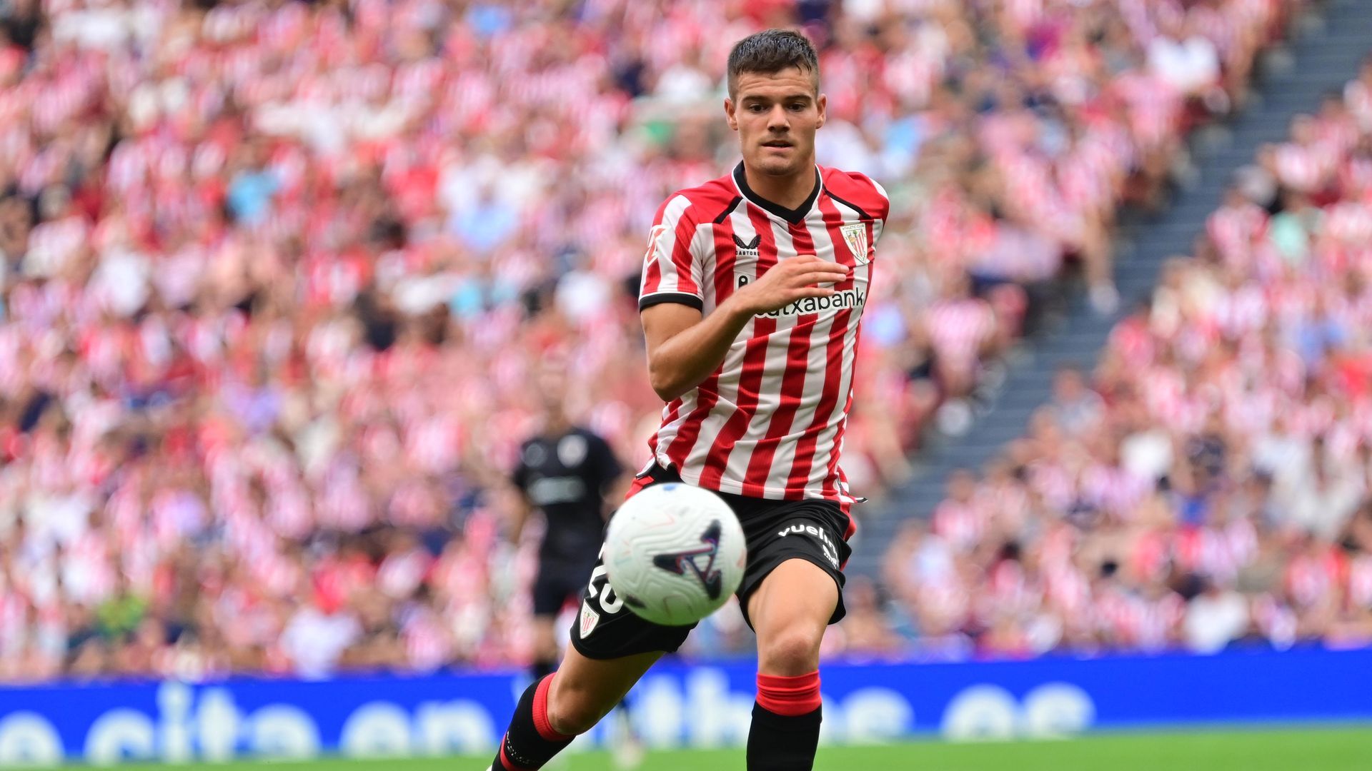 Peio Canales, durante un partido con el Athletic.
