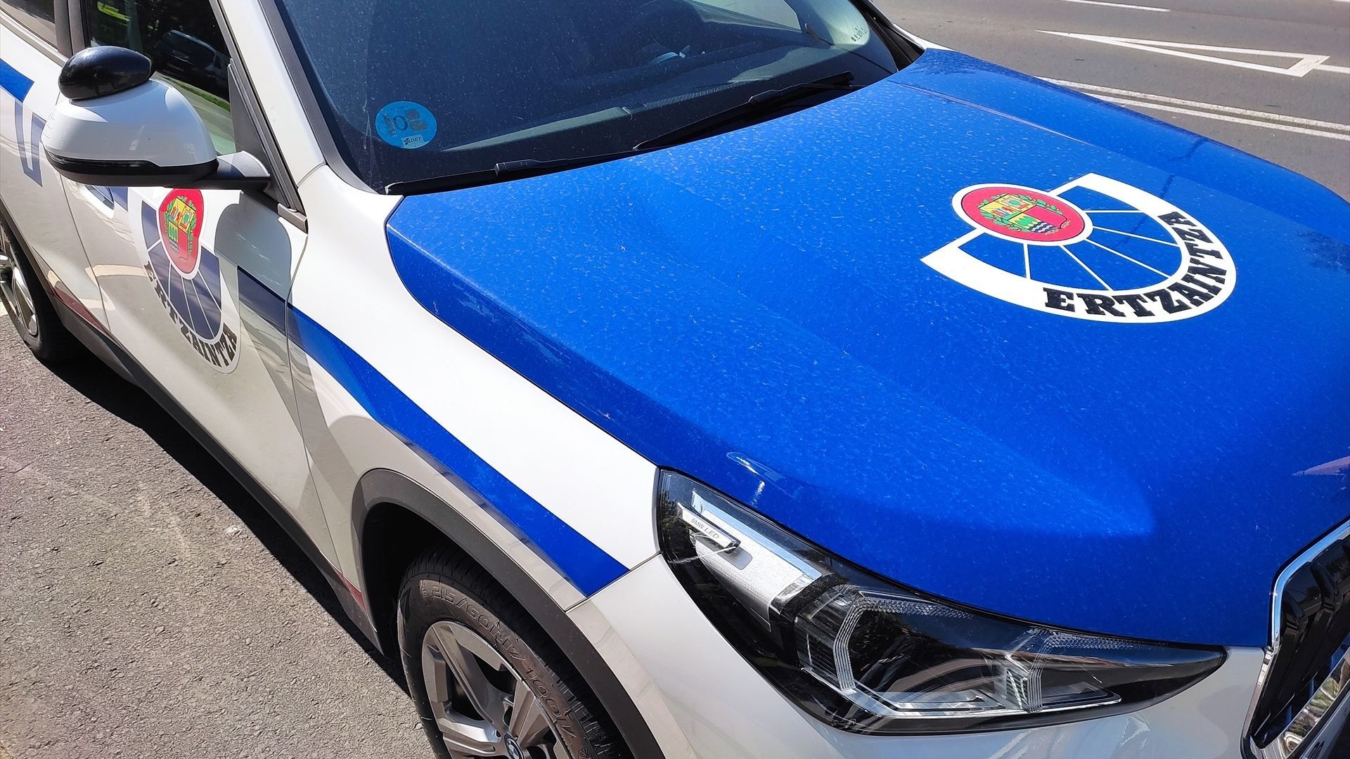 Detenidos un hombre y una mujer investigados por un delito de terrorismo en Irun, Guipúzoca: ambos tienen "antecedentes relevantes" Detenidos un hombre y una mujer investigados por un delito de terrorismo en Irun, Guipúzoca: ambos tienen "antecedentes relevantes"