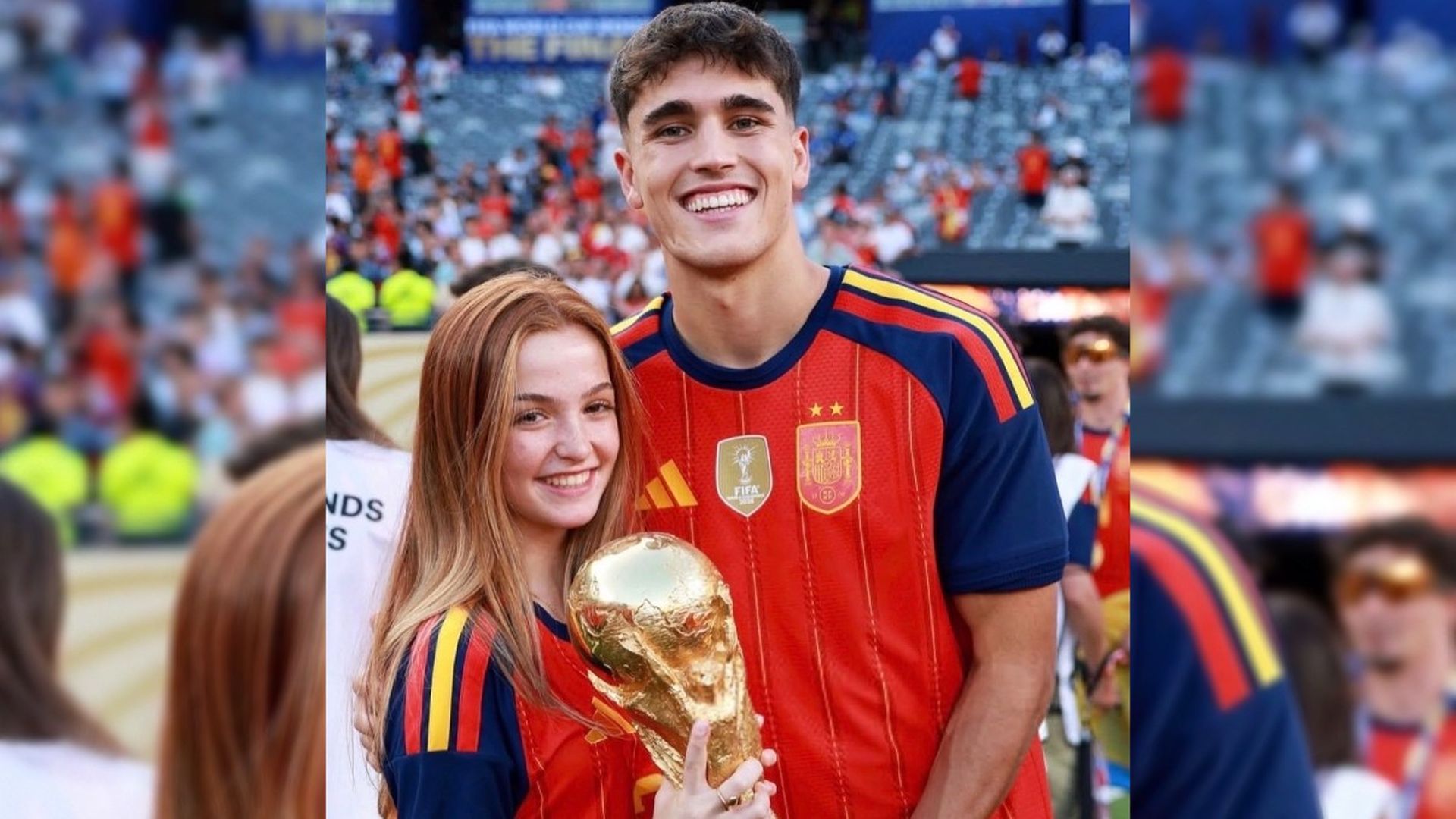 El futbolista Pau Cubarsí y su novia, Martina Riera, ponen fin a su relación tras un año y medio El futbolista Pau Cubarsí y su novia, Martina Riera, ponen fin a su relación tras un año y medio