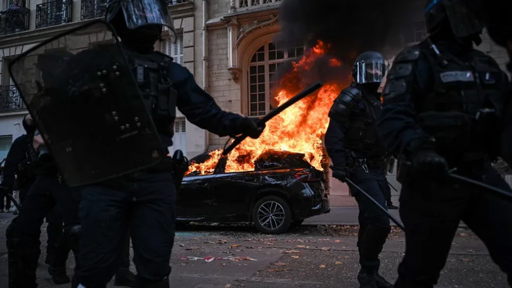 Cientos de detenidos en Francia por disturbios en París, Lyon y Marsella durante las protestas contra el encarecimiento de la vida