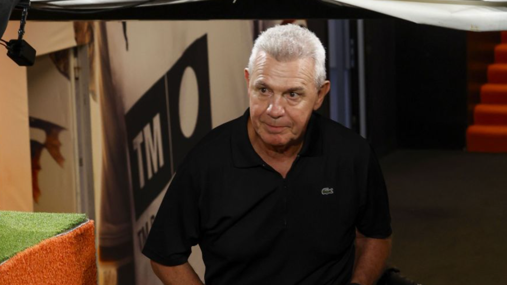 Javier Aguirre ante el Athletic en Mestalla