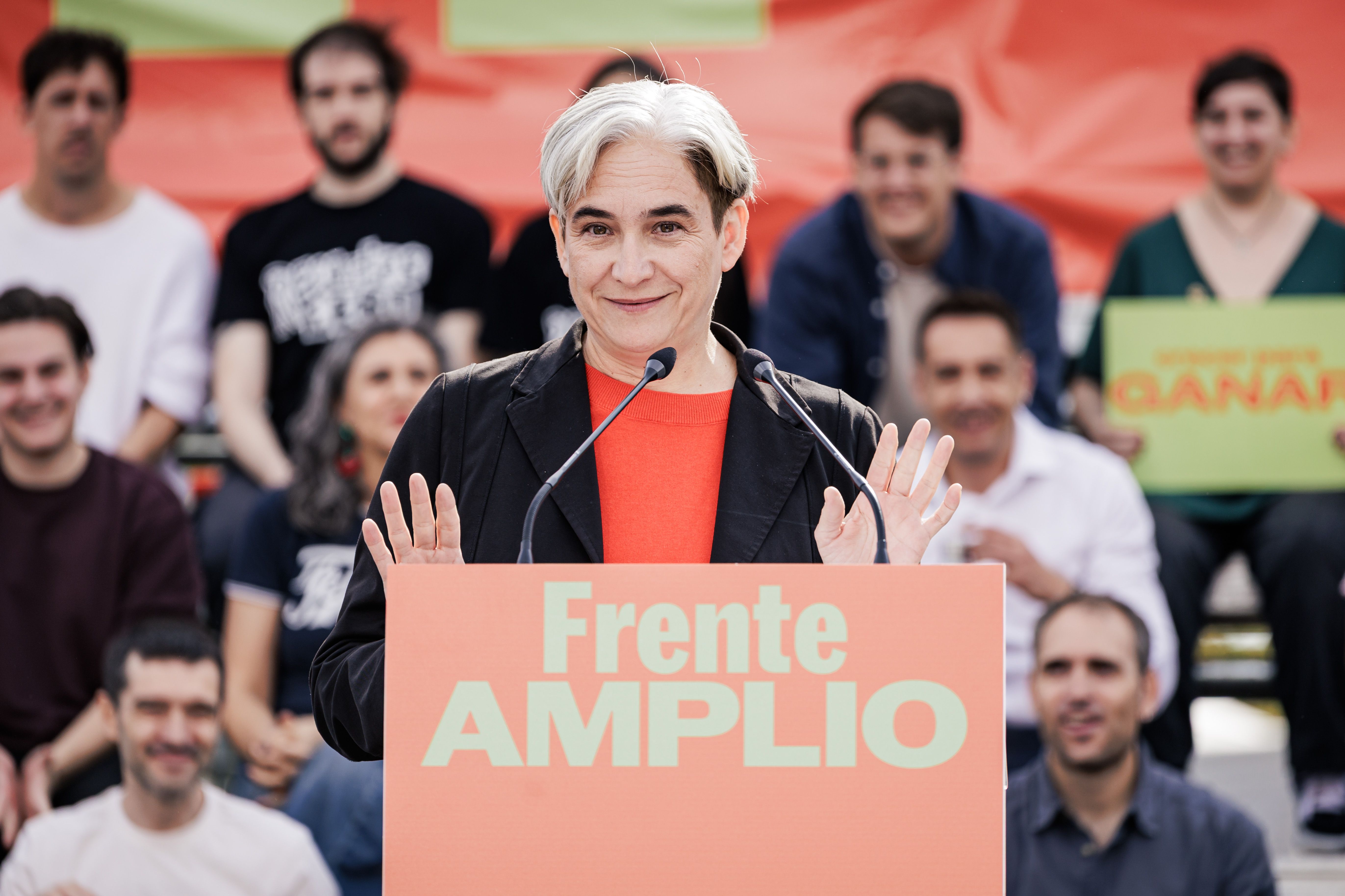La líder de la coalición electoral, Ada Colau, hablando en el acto