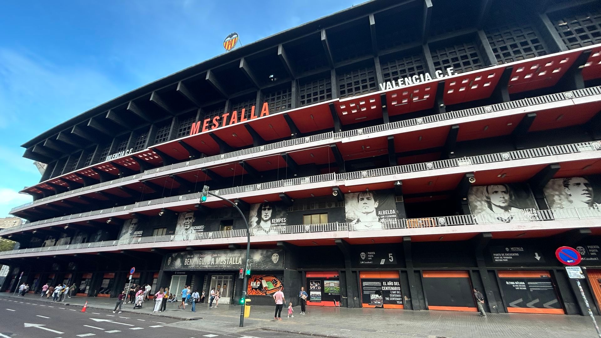 Mestalla vacío antes del comienzo