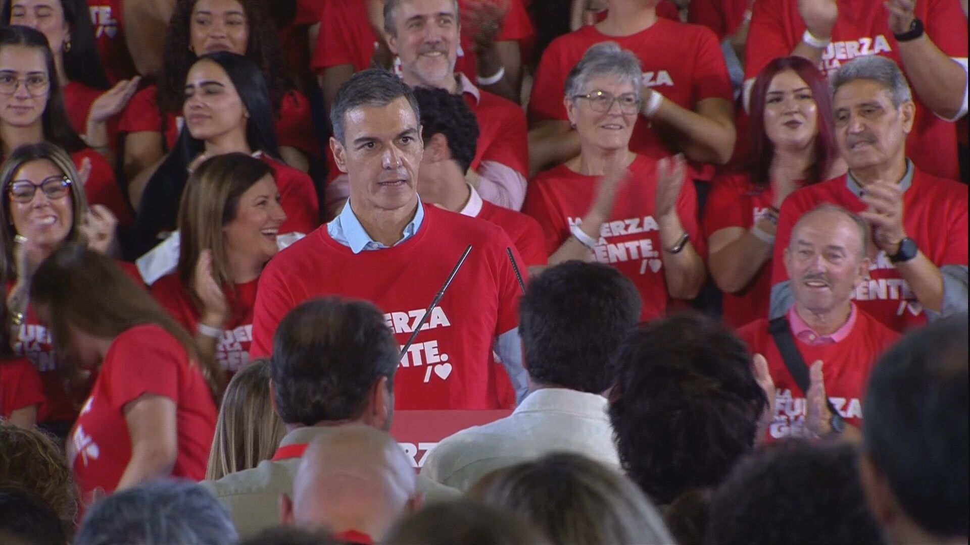 Pedro Sánchez, acompañado de Begoña Gómez en la reunión del Comité Federal del PSOE