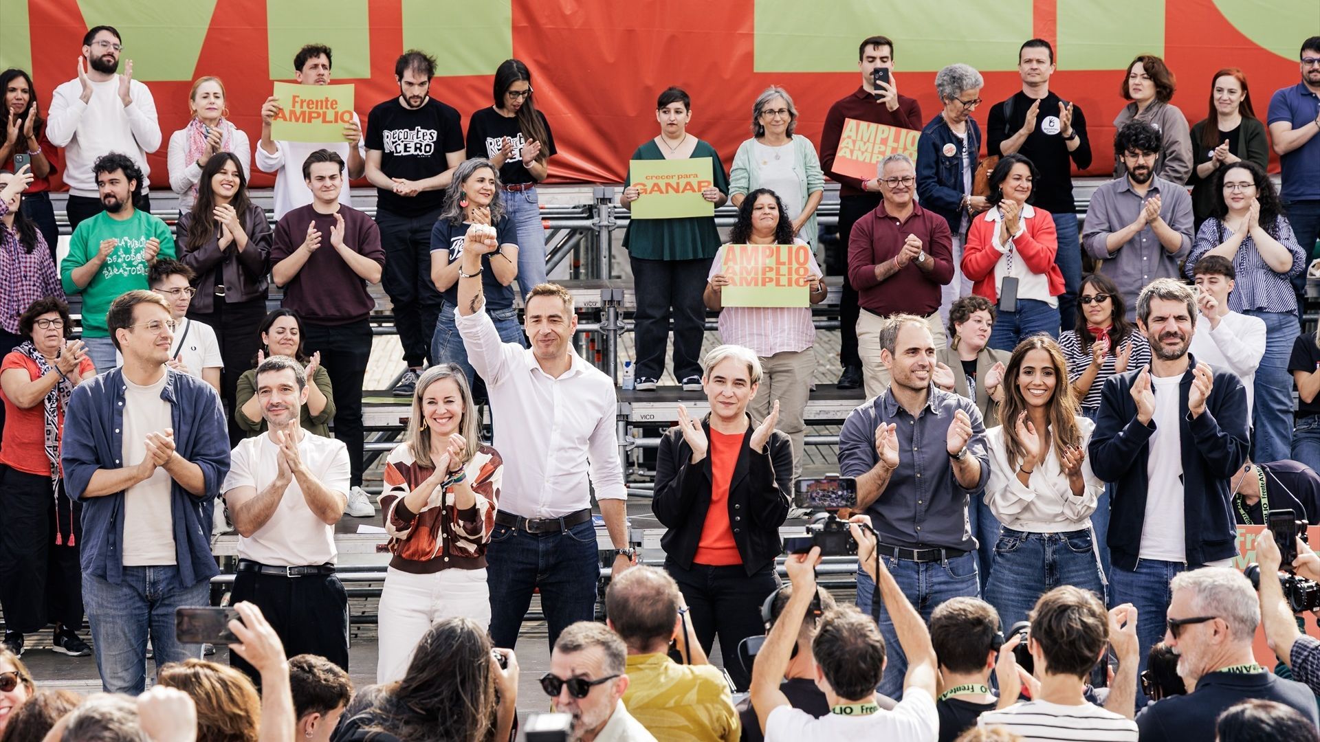 Frente Amplio y Sumar, diferencias y similitudes a la hora de gestar una gran coalición de izquierdas Frente Amplio y Sumar, diferencias y similitudes a la hora de gestar una gran coalición de izquierdas