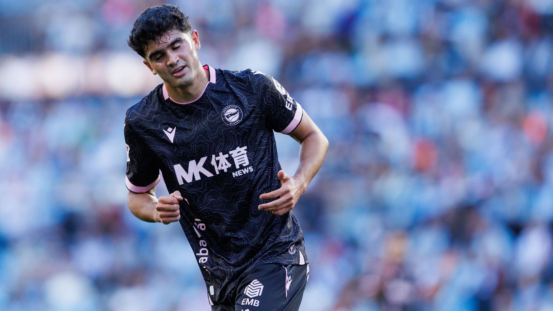 Hugo Novoa, del Alavés, en el partido ante el RC Deportivo Hugo Novoa, del Alavés, en el partido ante el RC Deportivo