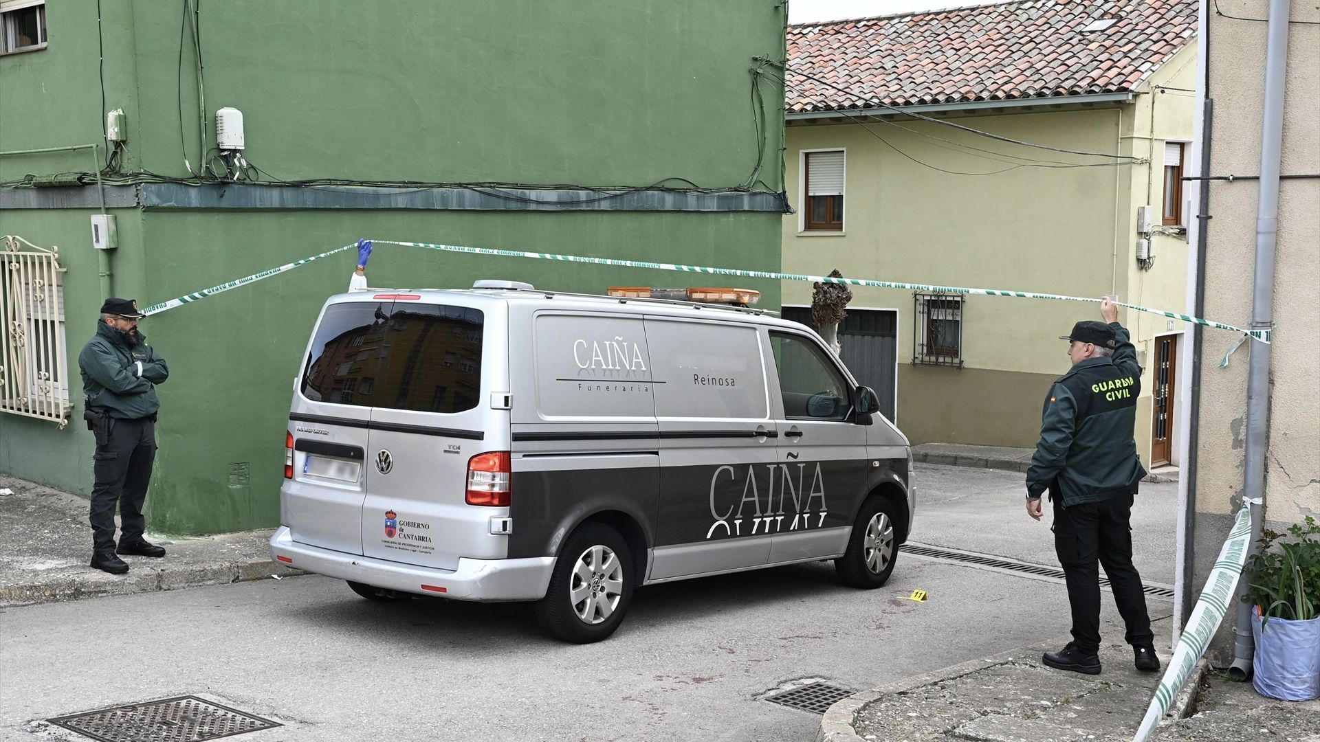 La familia de los dos hermanastros asesinados en Mataporquera, Cantabria, afirma que pidieron protección policial antes del crimen: "Nadie hizo nada" La familia de los dos hermanastros asesinados en Mataporquera, Cantabria, afirma que pidieron protección policial antes del crimen: "Nadie hizo nada"