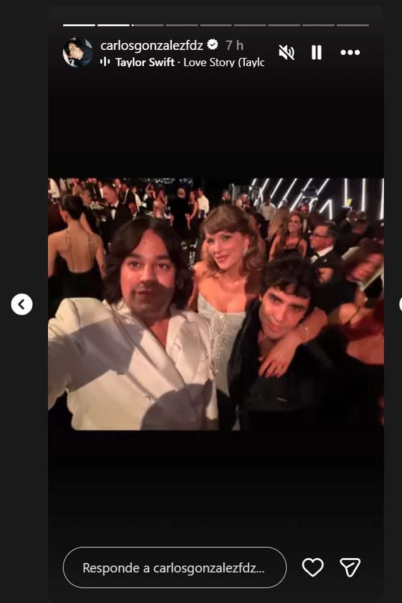 Los actores de 'La bola negra' con Taylor Swift