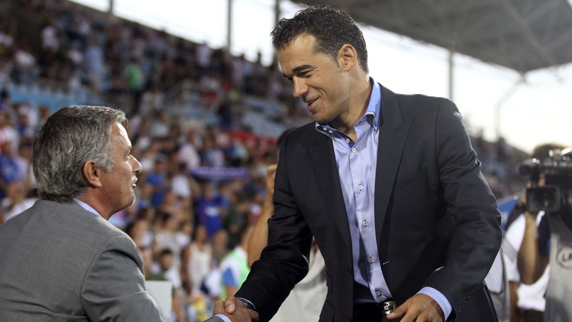 Luis García Plaza, saludando a Mourinho Luis García Plaza, saludando a Mourinho