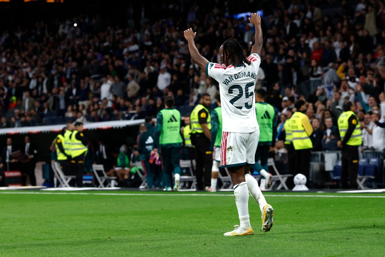 Yan Diomande celebra su gol en el Real Madrid-Sevilla