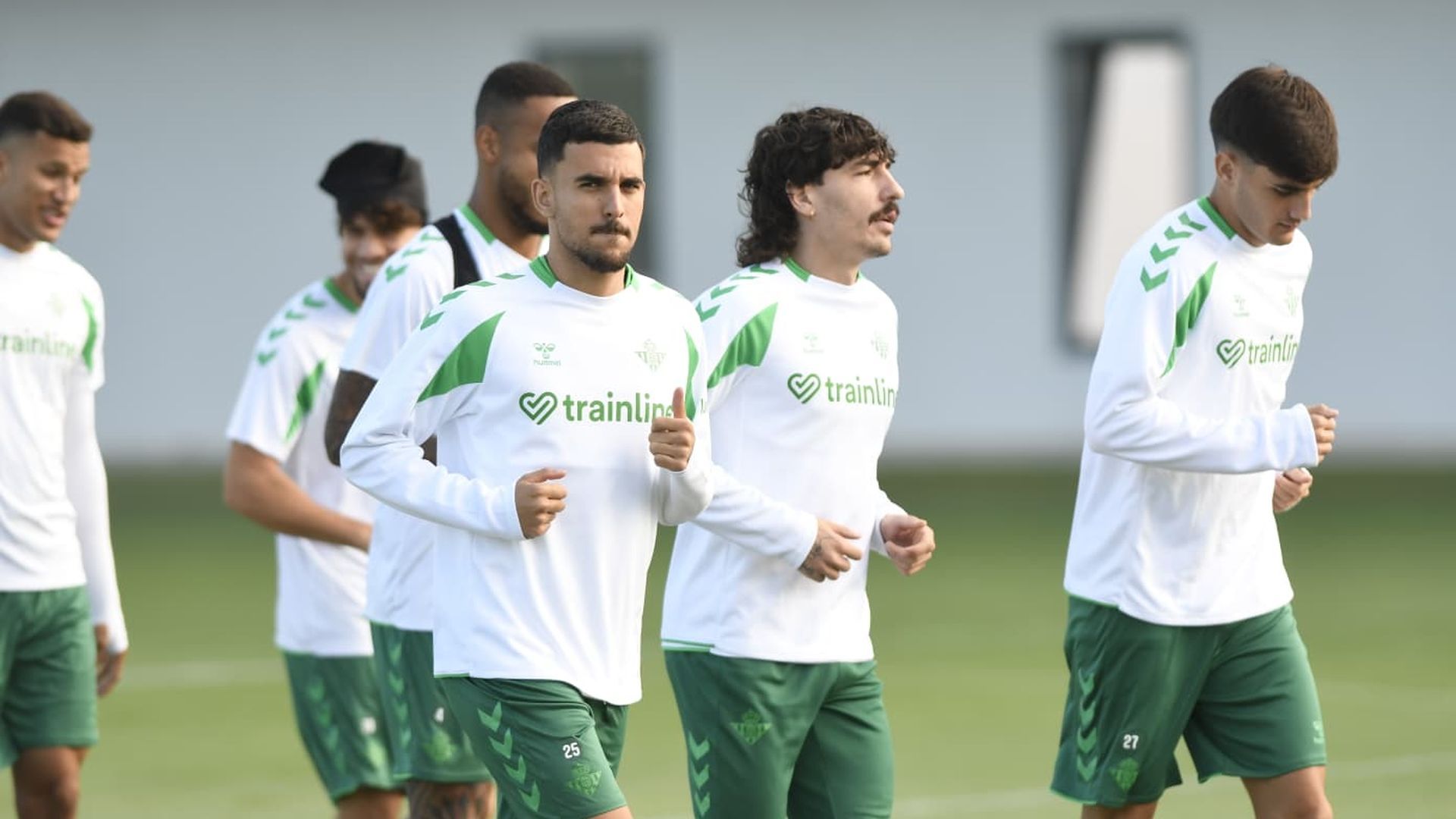 Dani Ceballos, junto a Héctor Bellerín