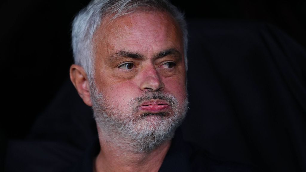 José Mourinho hace piña antes del Clásico: cena de conjura con su cuerpo técnico