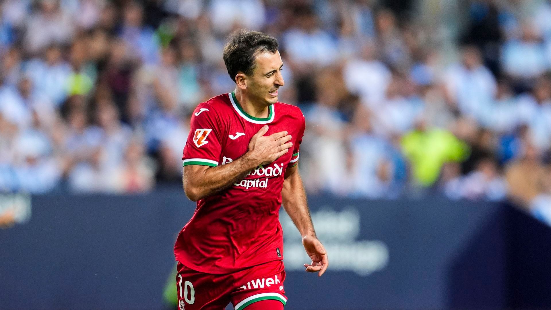 Oyarzabal celebrando uno de los goles