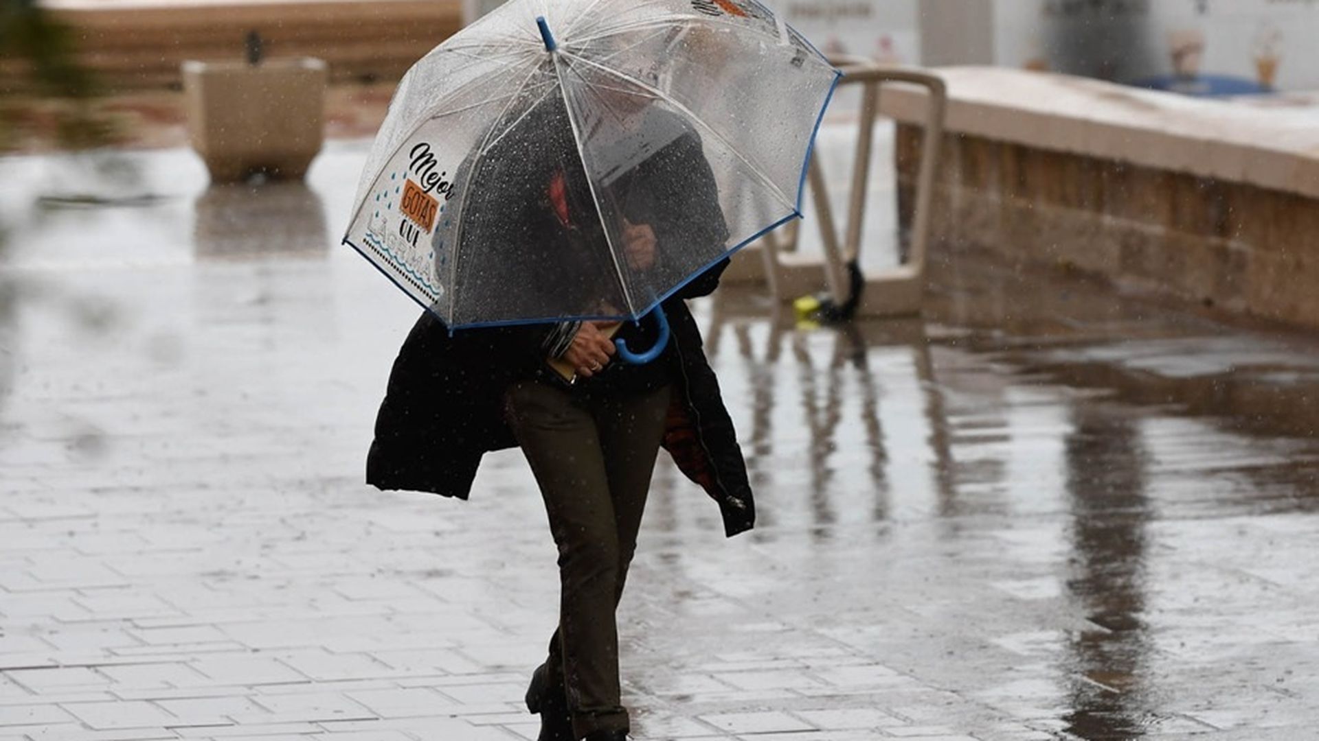 Durante la jornada del martes, se mantienen avisos activos en Cataluña, Baleares y puntos de Andalucía Durante la jornada del martes, se mantienen avisos activos en Cataluña, Baleares y puntos de Andalucía