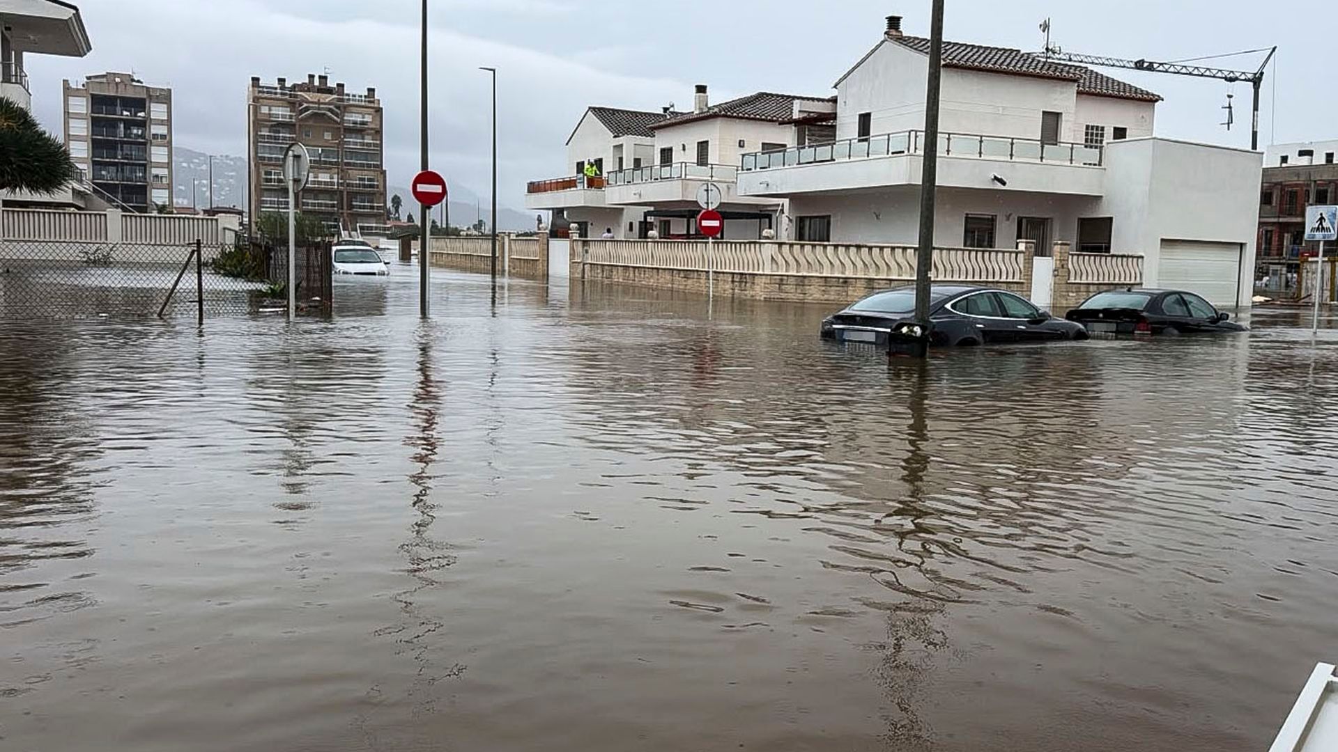 Hallan muerto a un agricultor en la marjal de Pego-Oliva tras las inundaciones de la dana Hallan muerto a un agricultor en la marjal de Pego-Oliva tras las inundaciones de la dana