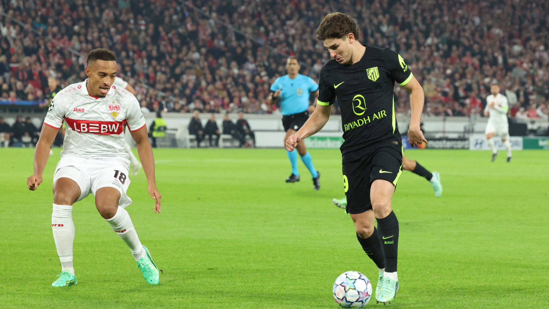 Julián Álvarez, en el Stuttgart-Atlético