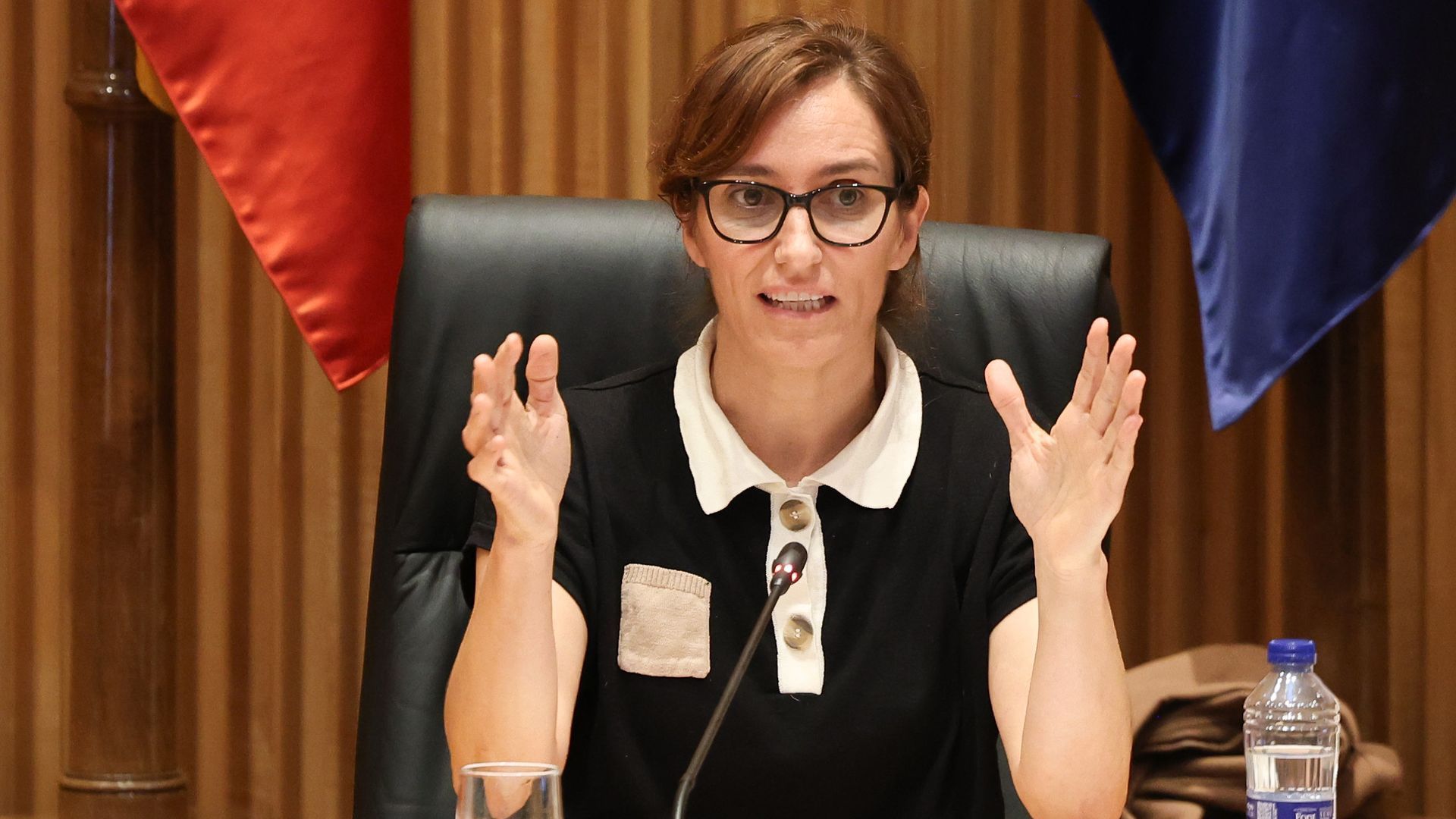 La ministra de Sanidad, Mónica García, participa en  la conmemoración del Día Nacional del Daño Cerebral Adquirido, en el Congreso de los Diputados, a 16 de octubre de 2026, en Madrid (España). El acto ha sido organizado por la Federación Española de Daño