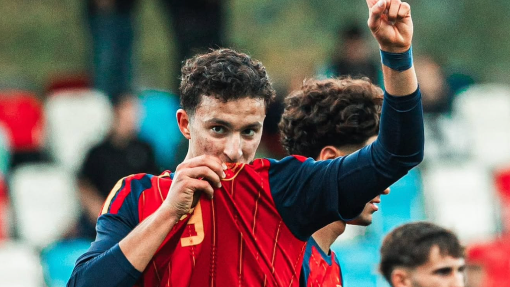 Los dos goles de Iker Aranda con España