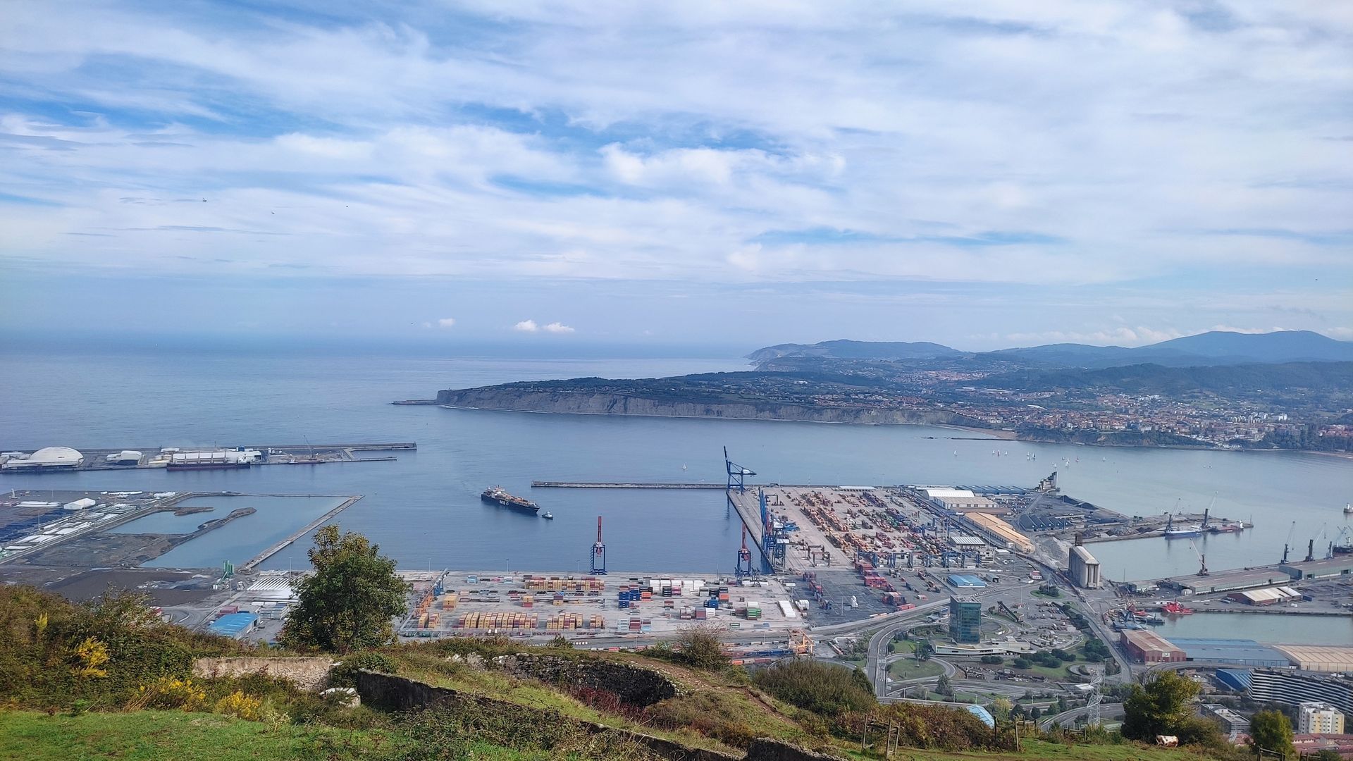 Muere un trabajador en accidente laboral en una empresa en el Puerto de Bilbao Muere un trabajador en accidente laboral en una empresa en el Puerto de Bilbao