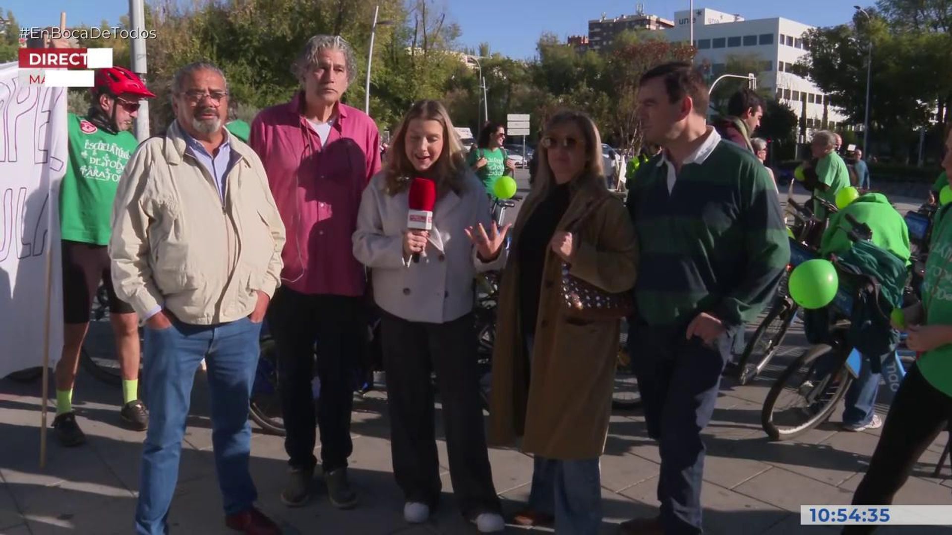 Profesores agredidos en el supuesto escrache a Isabel Díaz Ayuso: “Tengo 63 años y jamás he visto tanta violencia”