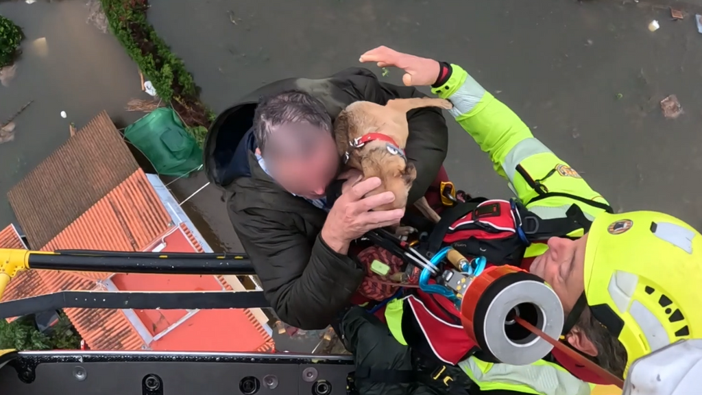 Rescates espectaculares del helicóptero del Consorcio Provincial de Bomberos de Valencia
