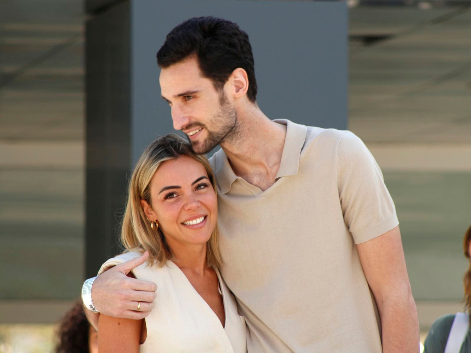 Sergio Rico y Alba Silva