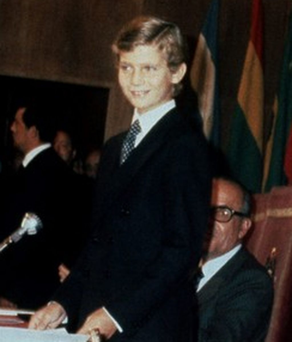 El actual rey Felipe en su primer acto oficial en la entrega de los Premios Príncipe de Asturias en Oviedo, en 1981