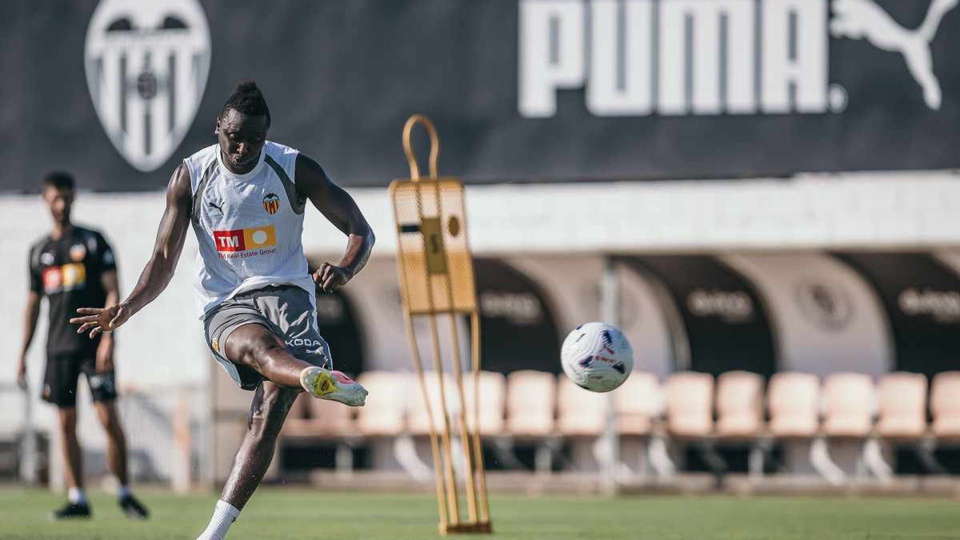 Sadiq entrenando en Paterna