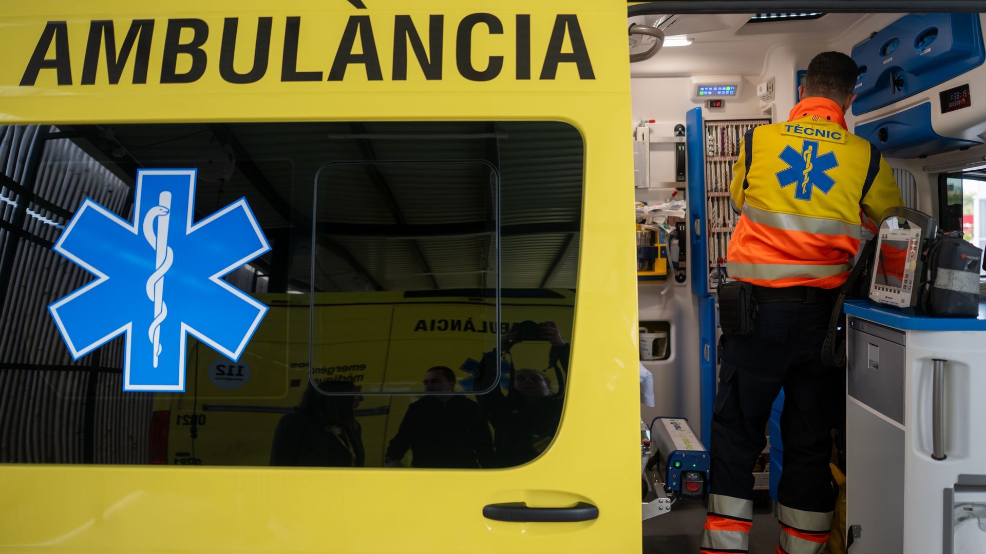 Una menor de dos años, herida "muy grave" tras caer de un balcón de un primer piso en Lleida Una menor de dos años, herida "muy grave" tras caer de un balcón de un primer piso en Lleida